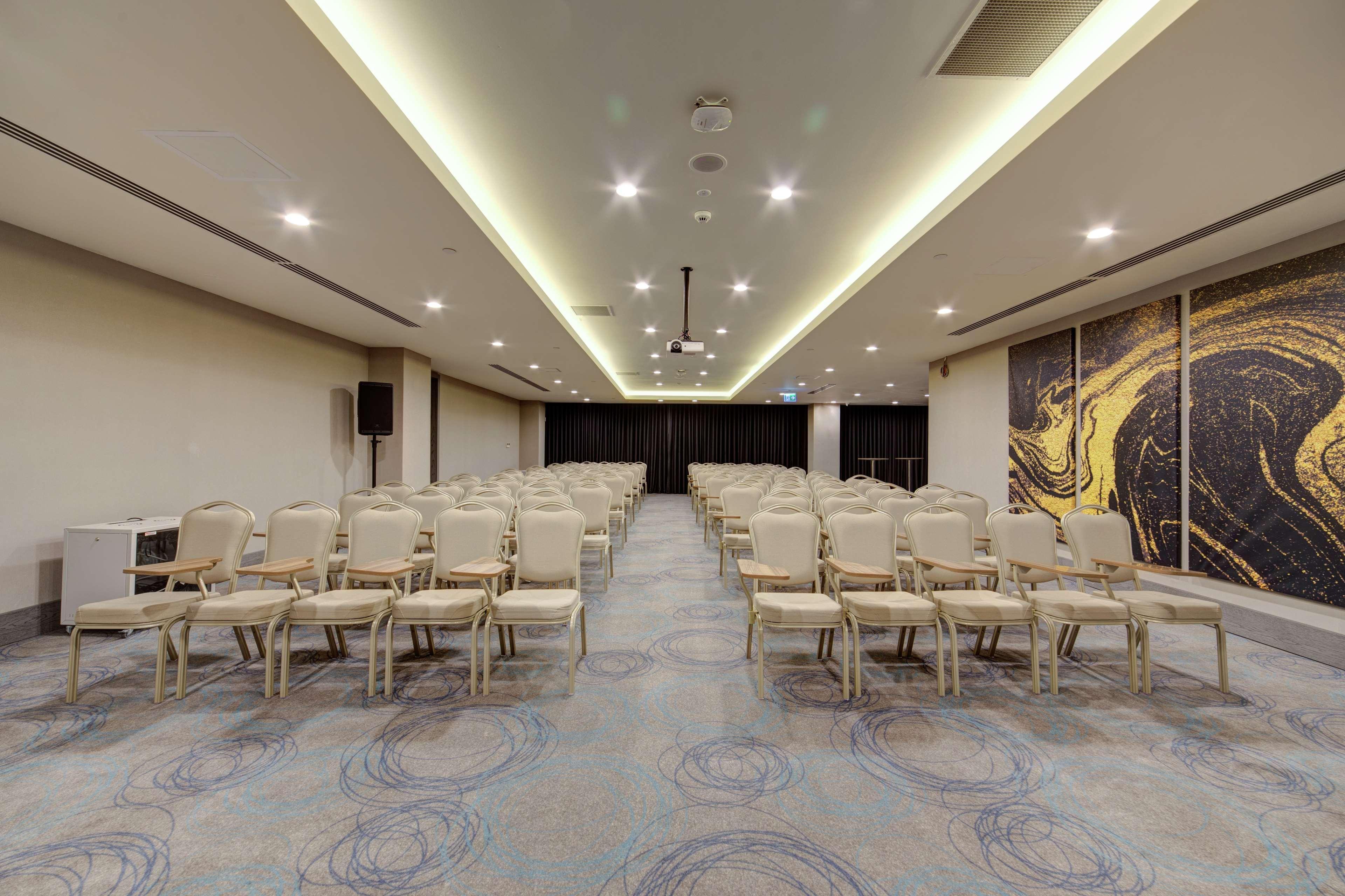 Hotel Doubletree By Hilton Adana Exteriér fotografie